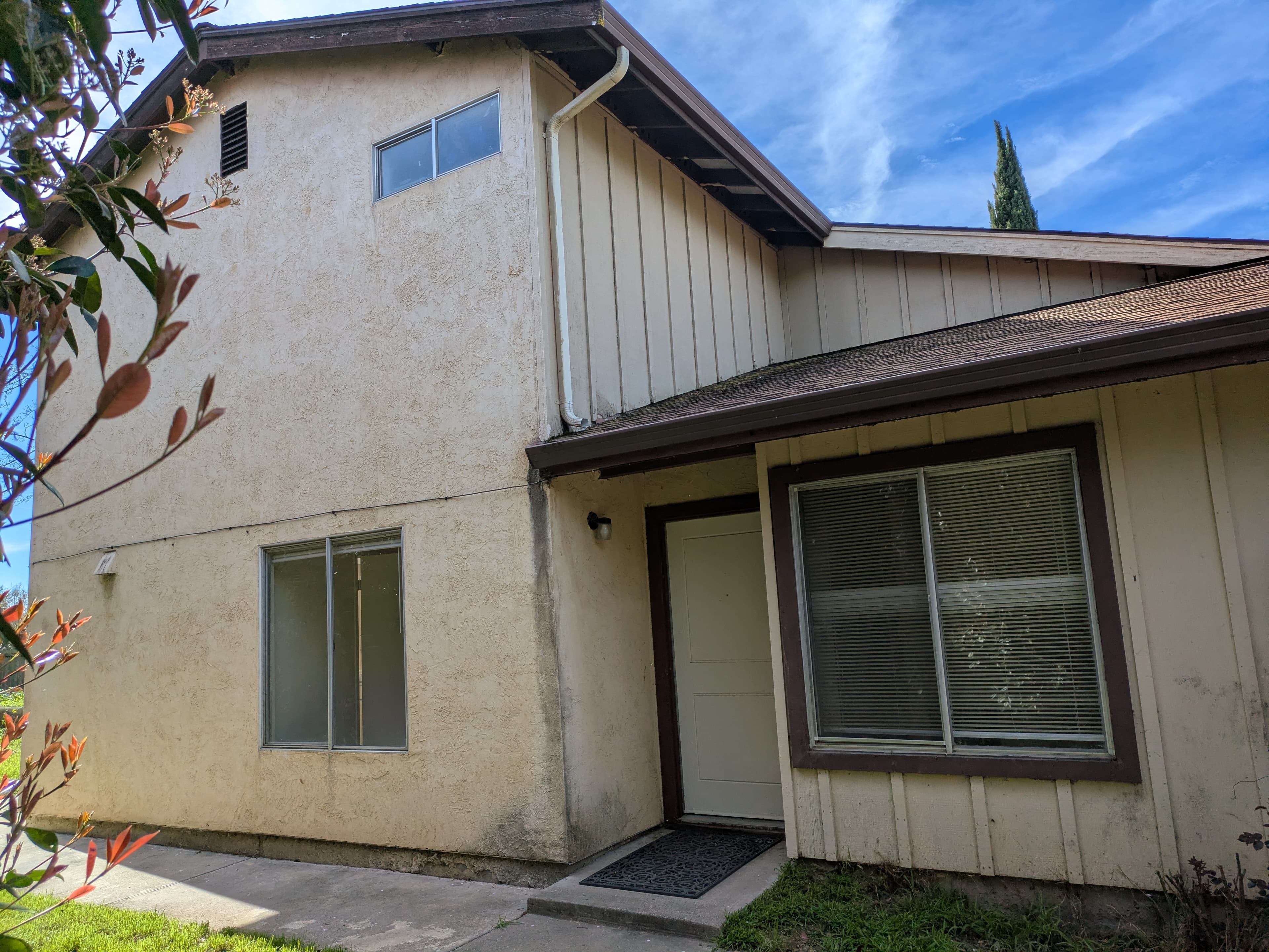 Photo 2 of 75 Calle Amigo