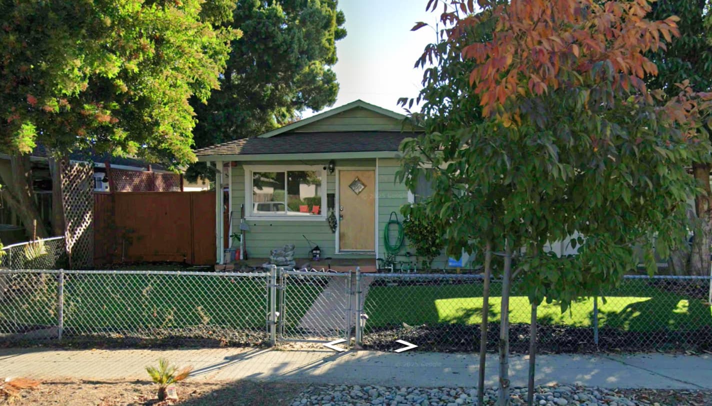 Photo of 252 Superior Dr